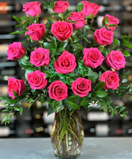 18 Hot Pink Roses One And A Half Dozen