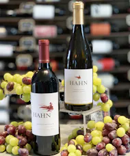 Hahn  Wine Set