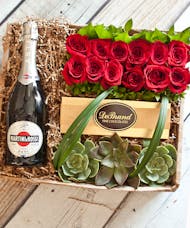 12 Roses & Martini Rossi Champagne Gift Box