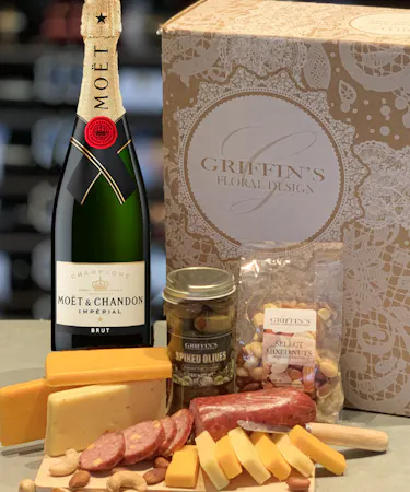 Moet Chandon Champagne Classic Gourmet Set Columbus Ohio Gourmet Wine Baskets 
