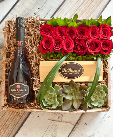 12 Roses & Rosa Regale Champagne Gift Box