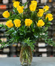 12 Yellow Roses One Dozen