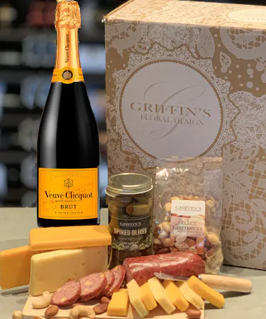 Veuve Clicquot Champagne Classic Gourmet Set Columbus Ohio Gourmet Wine Baskets 