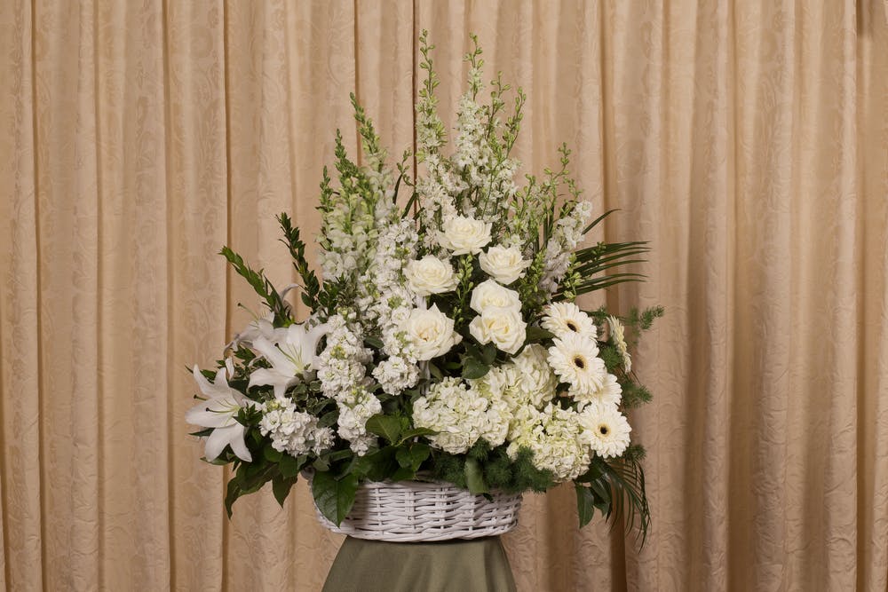 Griffins Floral | White Elegance Tribute Fireside Basket | Columbus Oh ...